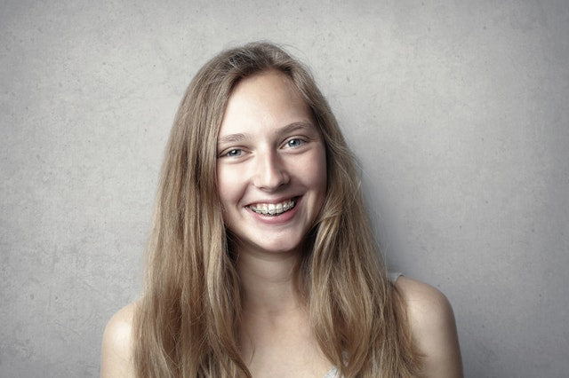 Best Natural Toothpaste to Use for Orthodontics (Braces) - SprinJene