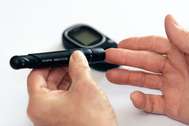 The Link Between Diabetes and Gum Disease - SprinJene