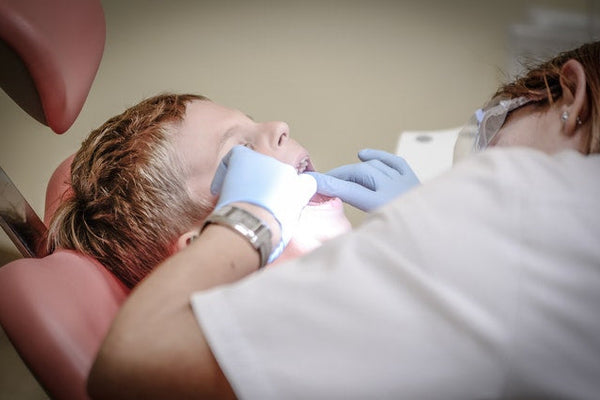 How to prevent Bleeding Gums using Natural Toothpaste? - SprinJene